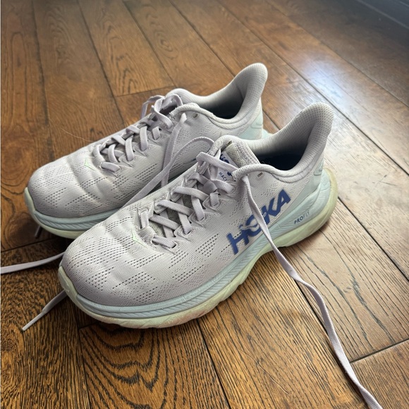 Hoka sneakers/running shoes lavender size 6 - Picture 2 of 8